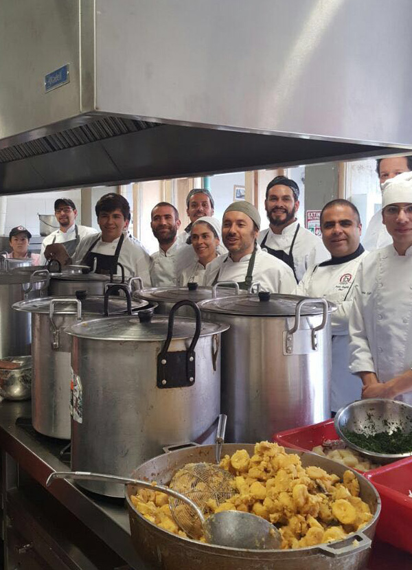 Los cocineros de Fogón Colombia preparados para "el fogonazo"