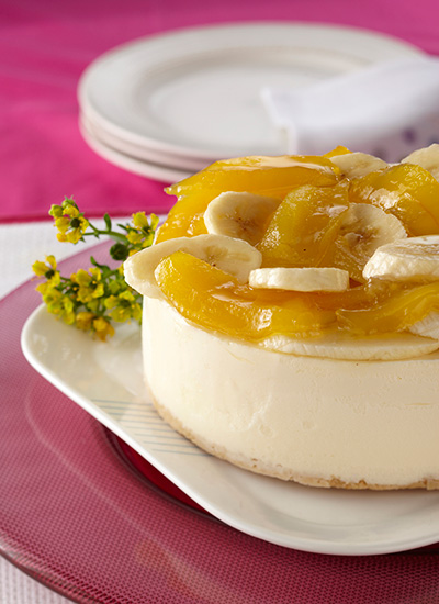 Cheesecake con dulce de papayuela y bananos