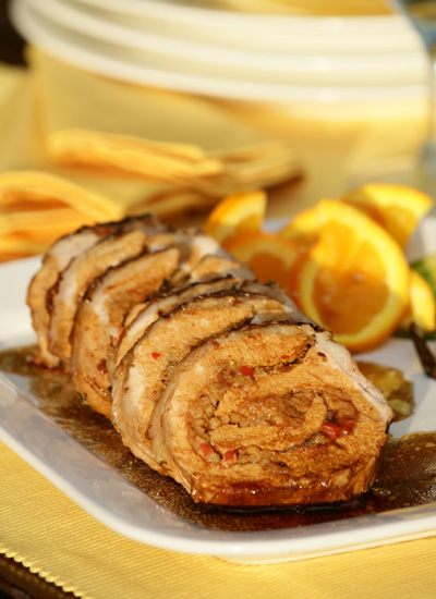 Lomo de cerdo relleno de moros y cristianos y maduro