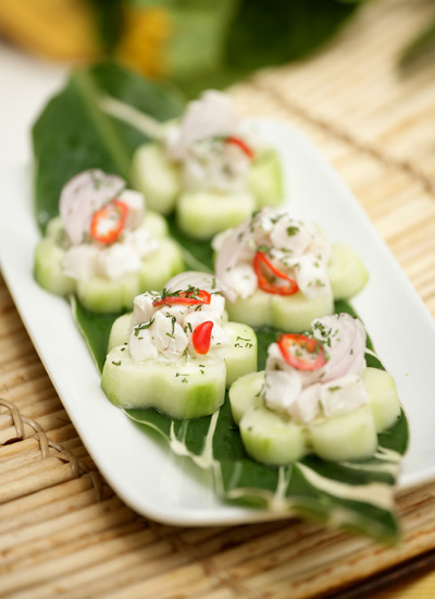 Moldes de pepino relleno de ceviche al coco