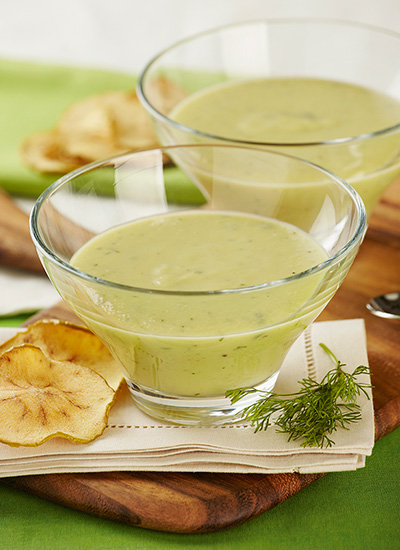 Sopa fría de pepino y aguacate