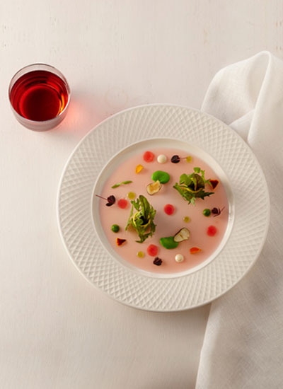 Ensalada de cubios, chachafruto, macadamias y habas