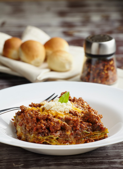 Lasgana alla bolognese (Lasaña a la boloñesa)