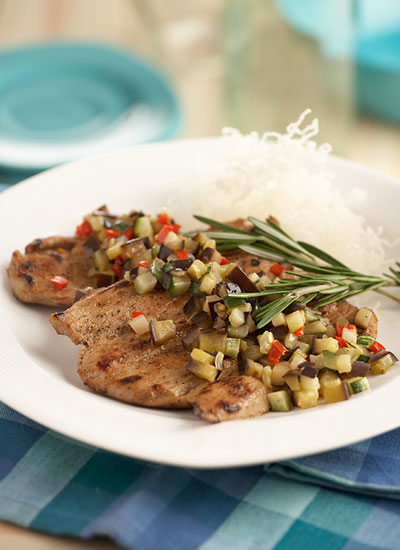 Ternera al limón con verduras y romero